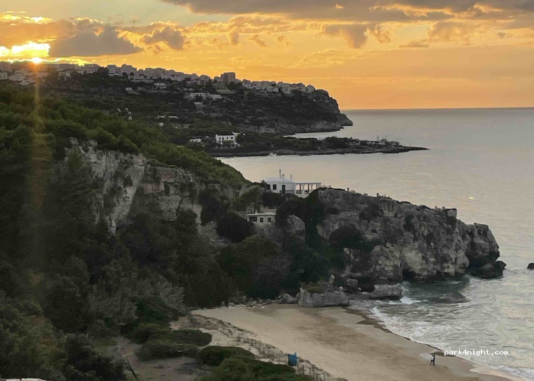 (71010) Peschici - Litoranea — foto 2