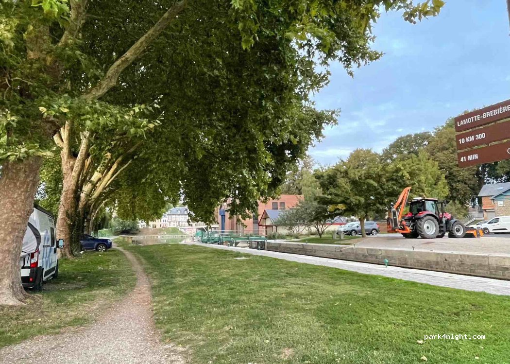 (80000) Amiens - Quai Saint-Maurice — foto 2