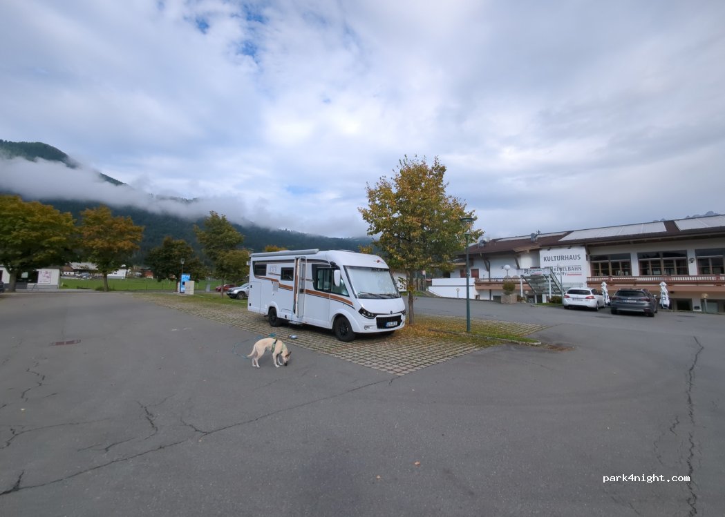 (6370) Gemeinde Reith bei Kitzbühel - Kitzbüheler Straße — foto