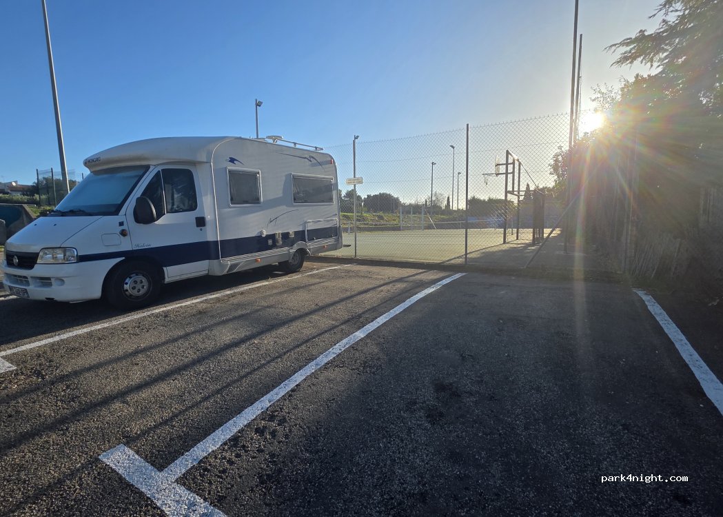 (30700) Sanilhac-Sagriès - Avenue du Stade — foto 4