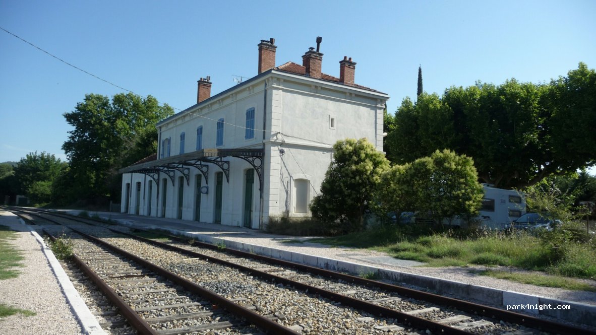 (83170) Brignoles - 1 B Avenue de la Gare — foto 2