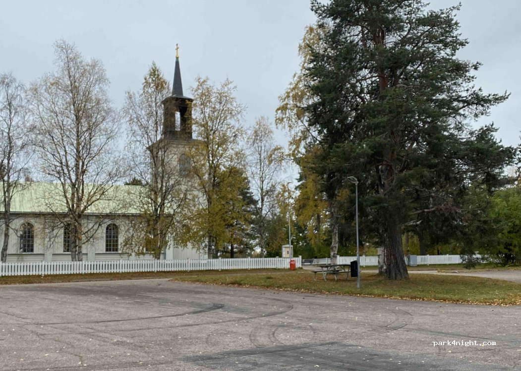 (98010) Vittangi - Centralvägen — foto