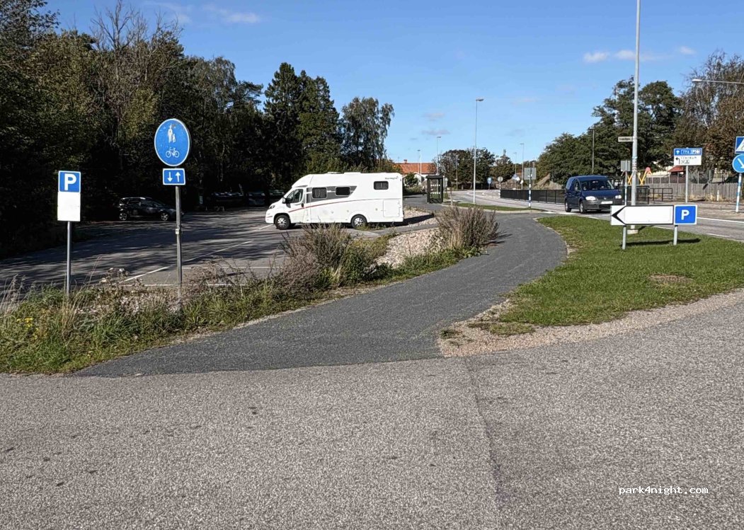 (45647) Bovallstrand - Granvägen — foto