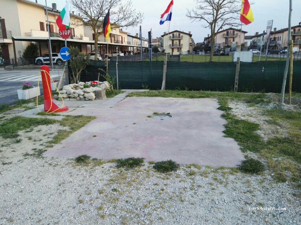 (48124) Lido di Dante - 208 Via Marabina — foto