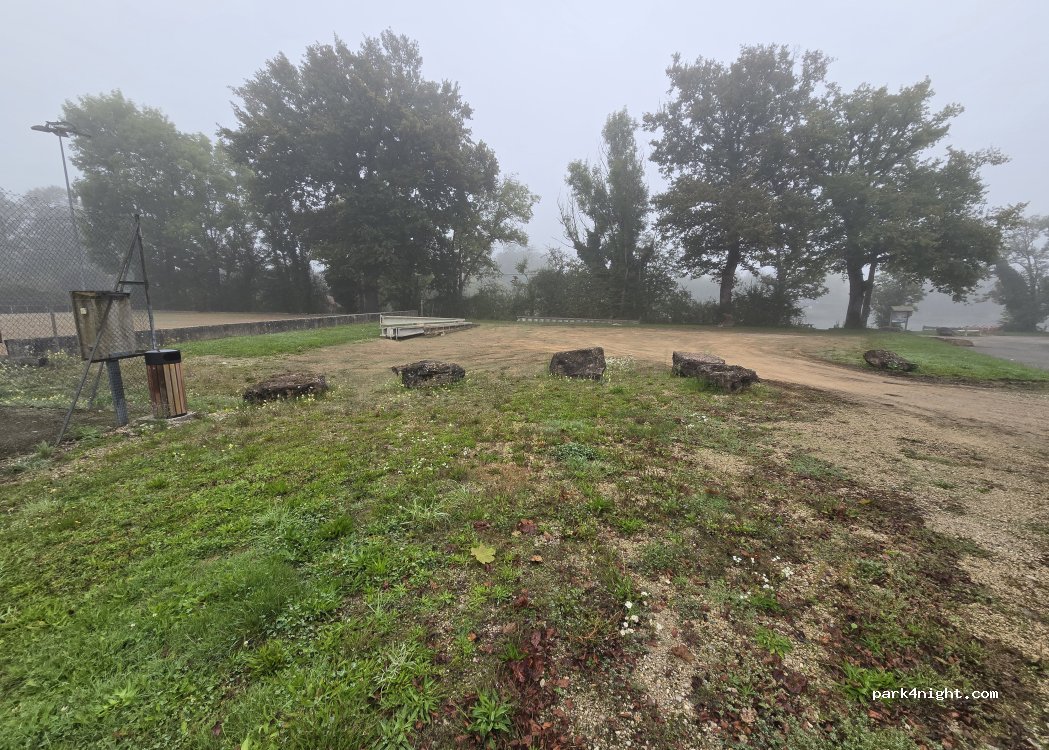 (01240) Dompierre-sur-Veyle - Allée des Sports — foto