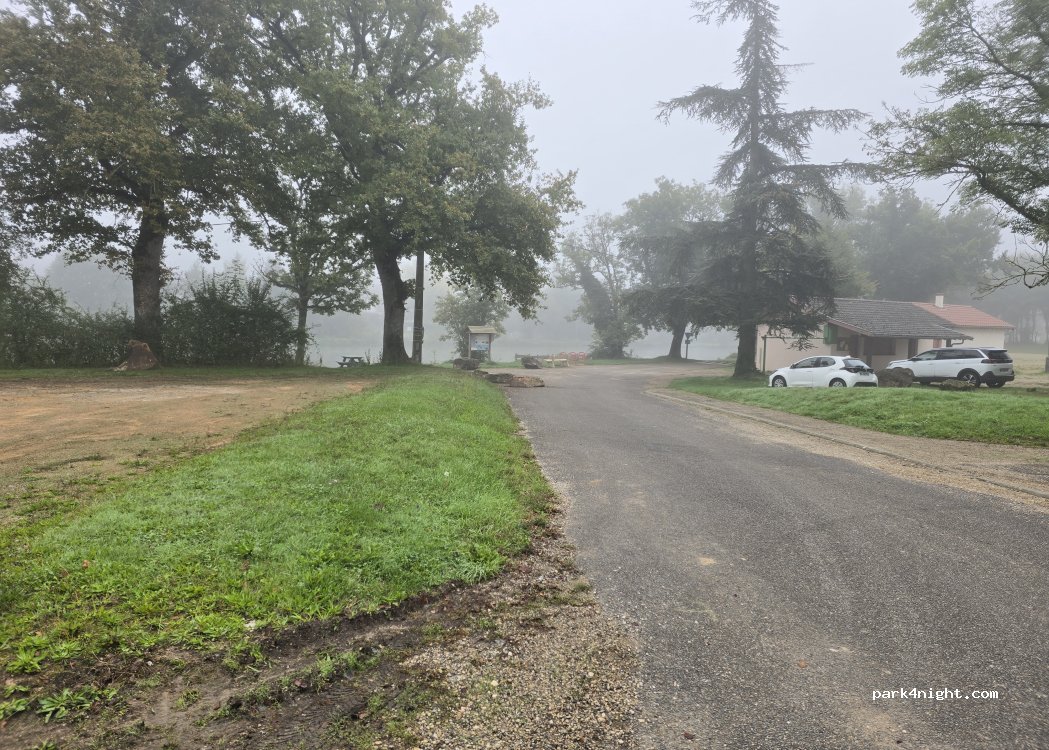 (01240) Dompierre-sur-Veyle - Allée des Sports — foto 3