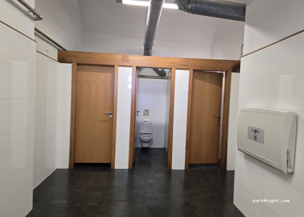 (ES-15705) Santiago de Compostela - Rúa da Trindade, 12 — foto 3