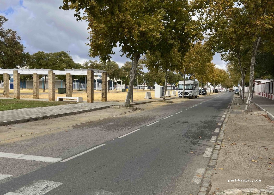 (41840) Pilas - Calle Tipuanas — foto 2