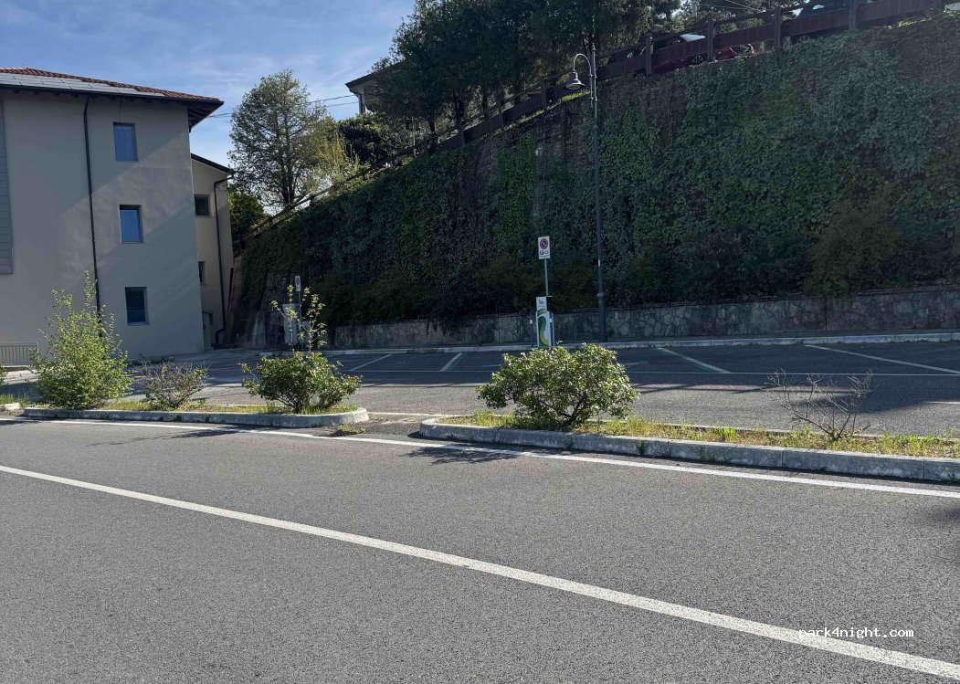 (34170) San Floriano del Collio / Števerjan - Via Castello / Grajska ulica — foto 2