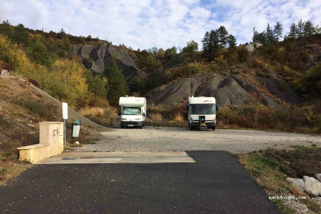 (05700) Trescléoux - 167 Rue des Commerces — foto 2