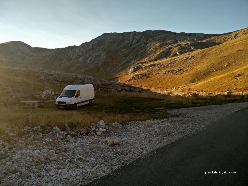 ()  - Unnamed Road — foto