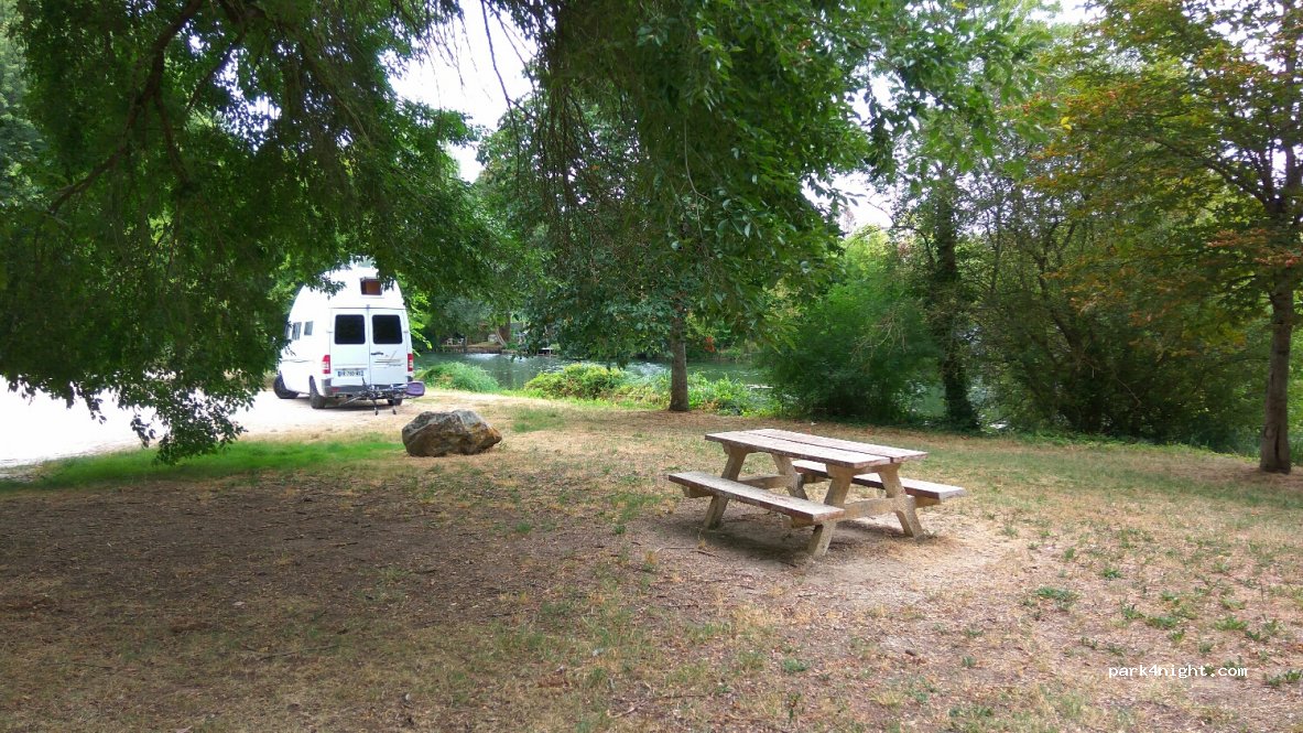 (18120) Lury-sur-Arnon - D68 — foto 2