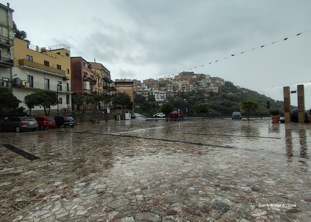 (98072) Caronia - Via Luciano Orlando — foto