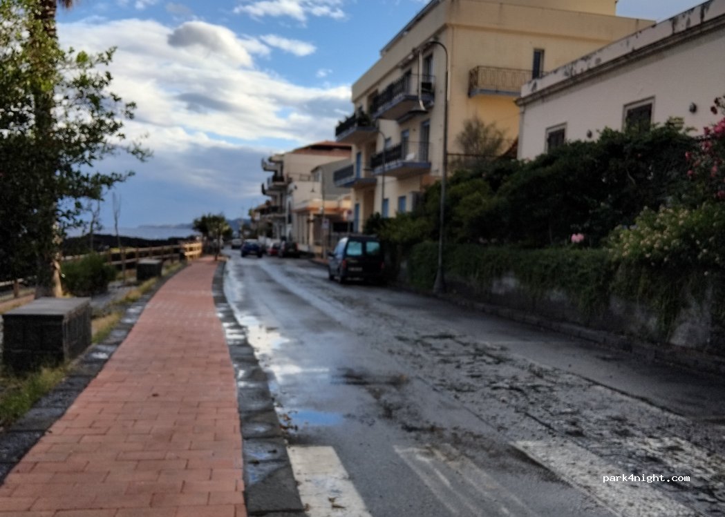 (95024) Acireale - Via Spiaggia — foto