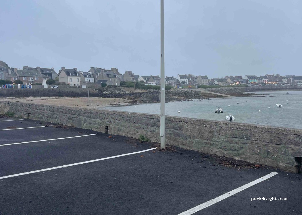 (29680) Roscoff - Rue Jeanne d'Arc — foto 2