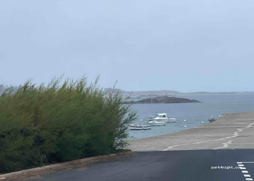 (29680) Roscoff - Rue Jeanne d'Arc — foto 3