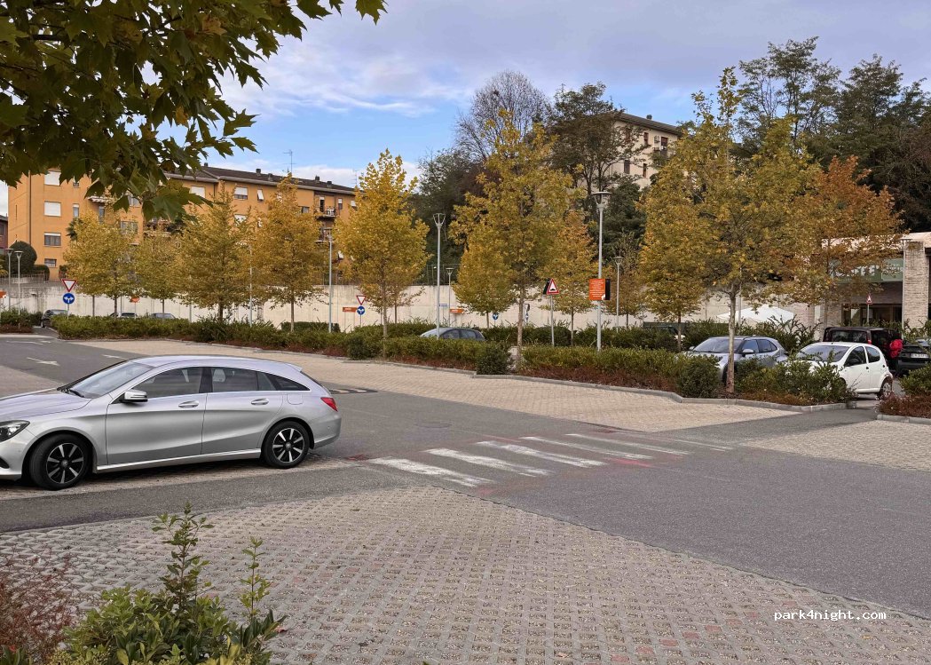 (43039) Salsomaggiore Terme - Via Parma — foto