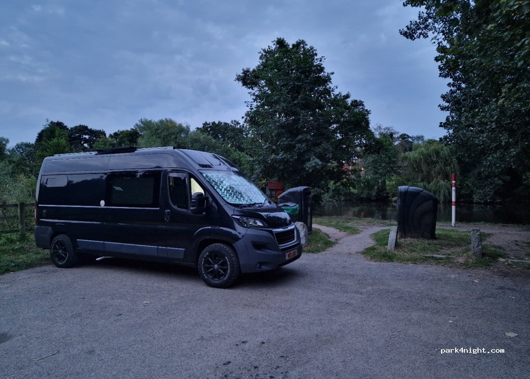 (CH4 9HP)  - Paddock Road — foto 2