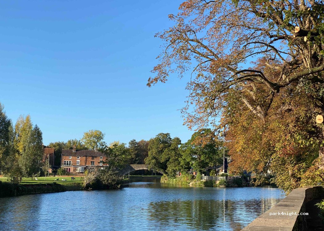 (OX14 3JD) Abingdon - 15-16 Abbey Cl — foto
