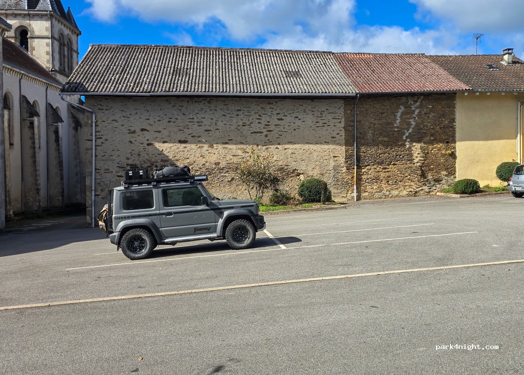 (87150) Oradour-sur-Vayres - Rue René Lathière — foto