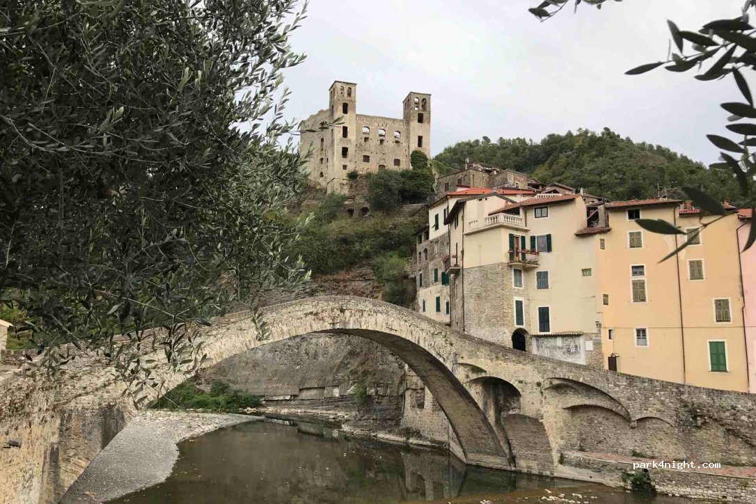 (18035) Dolceacqua - 5 Via S. Filippo — foto