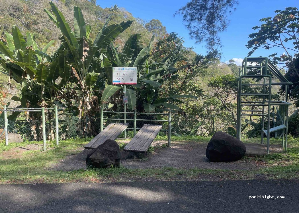 (98716) Pirae - Chemin du Belvédère — foto 2