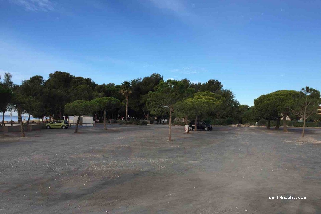 (83250) La Londe-les-Maures - 16-17 Chemin du Bord de Mer — foto 2
