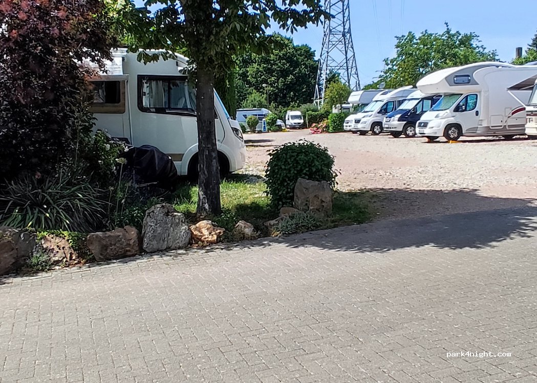 (65187) Wiesbaden - Wörther-See-Straße 29 — foto