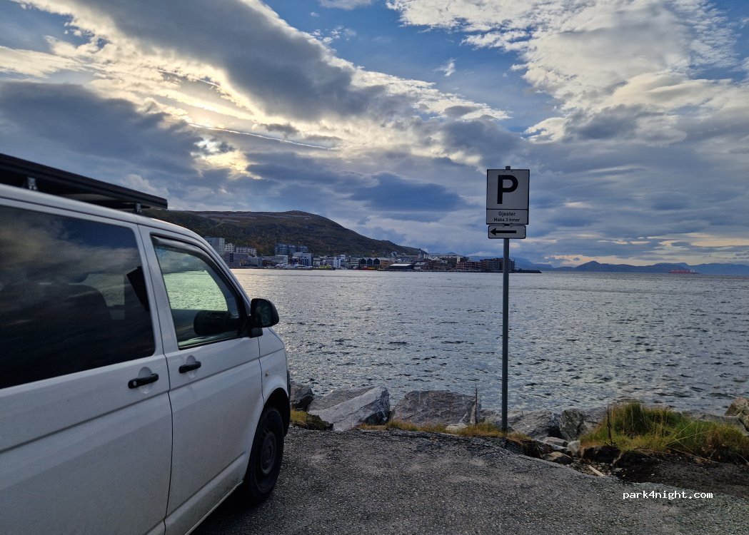 (9603) Hammerfest - Nedre Molla — foto