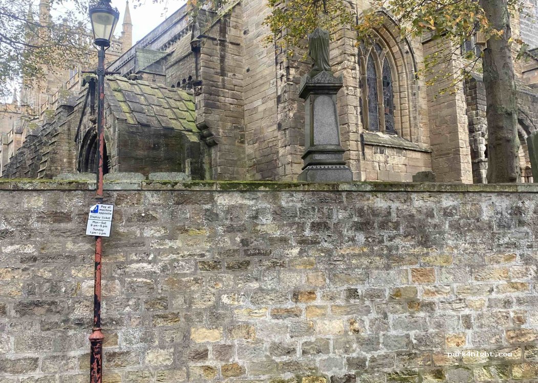 (KY12 7NH) Dunfermline - St Catherine's Wynd — foto 2