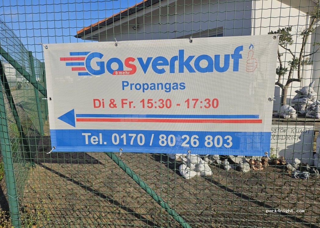 (18107) Elmenhorst/Lichtenhagen - Gewerbehof — foto
