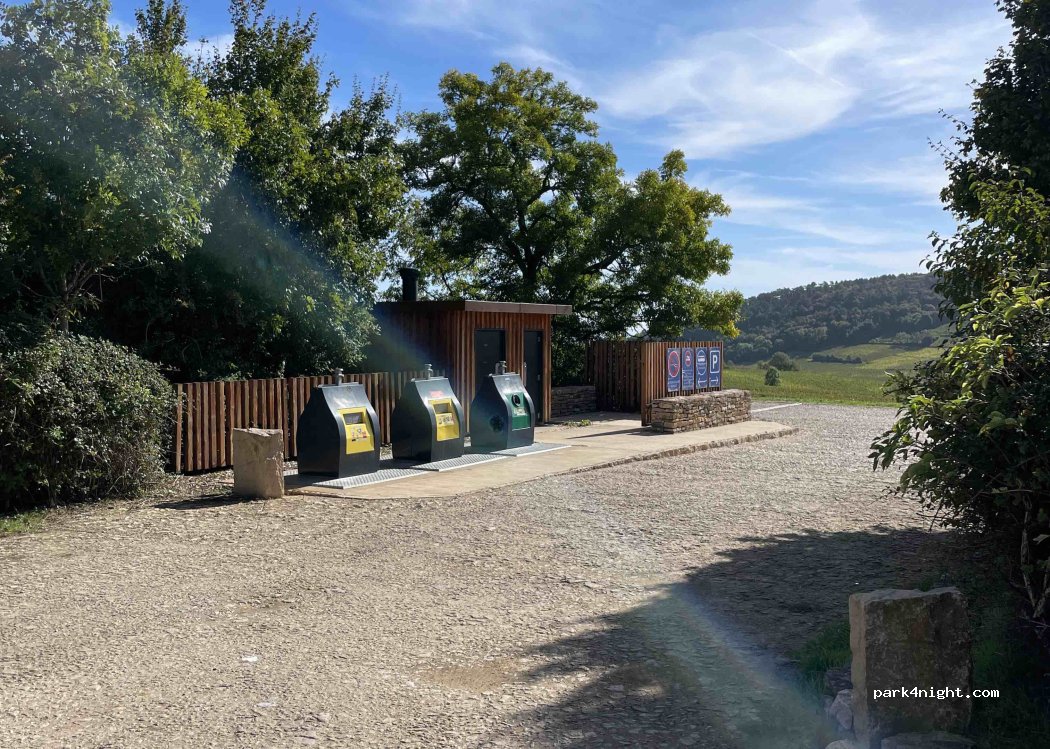 (71960) Solutré-Pouilly - Chemin de la Roche — foto