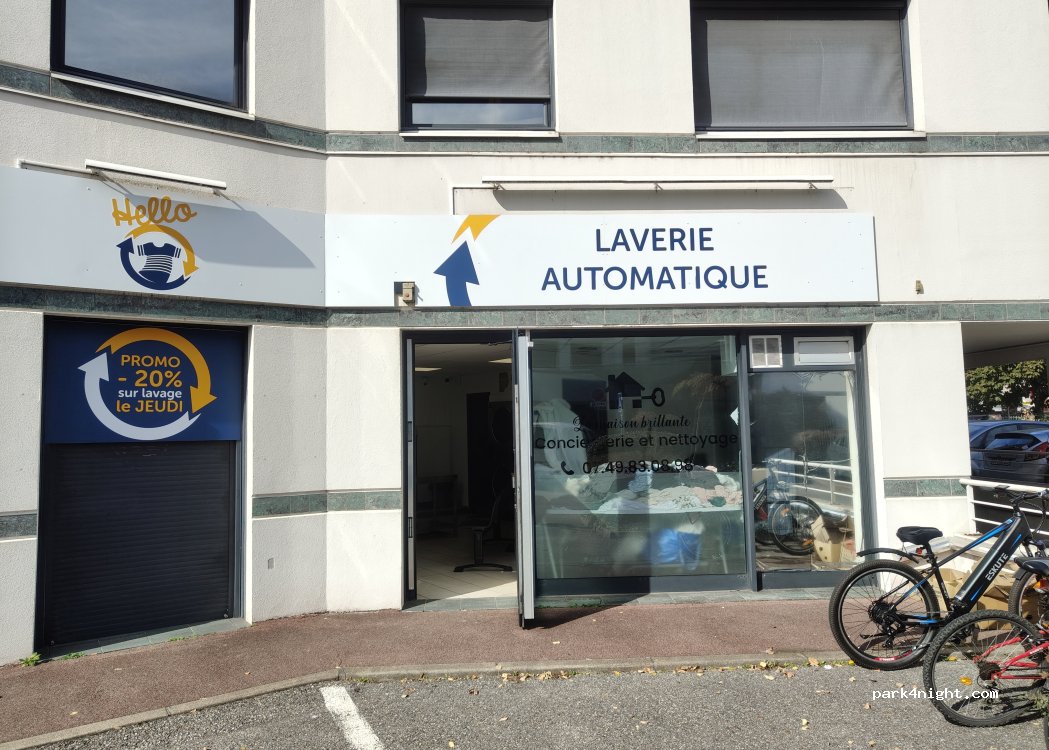 (73000) Chambéry - Allée Albert Sylvestre — foto