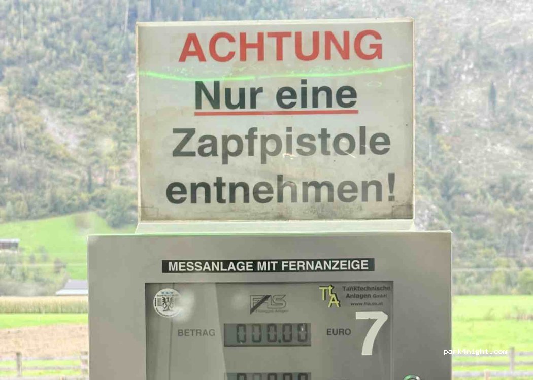 (6271) Gemeinde Uderns - Zillertalstraße — foto