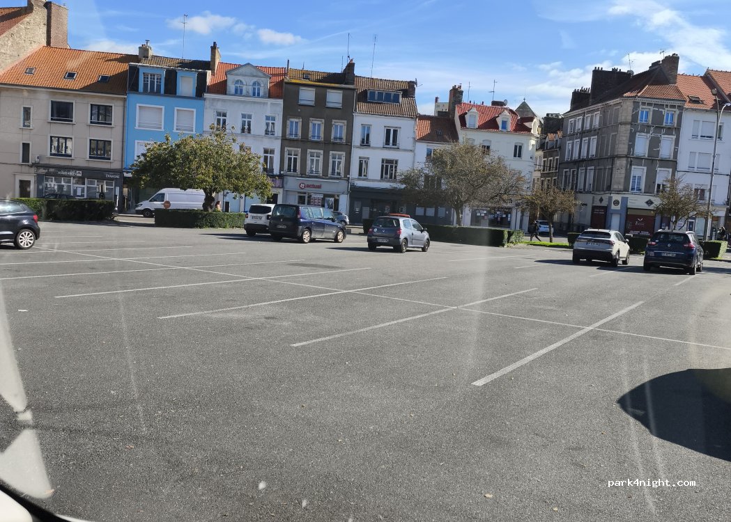 (62200) Boulogne-sur-Mer - Place Navarin — foto 2