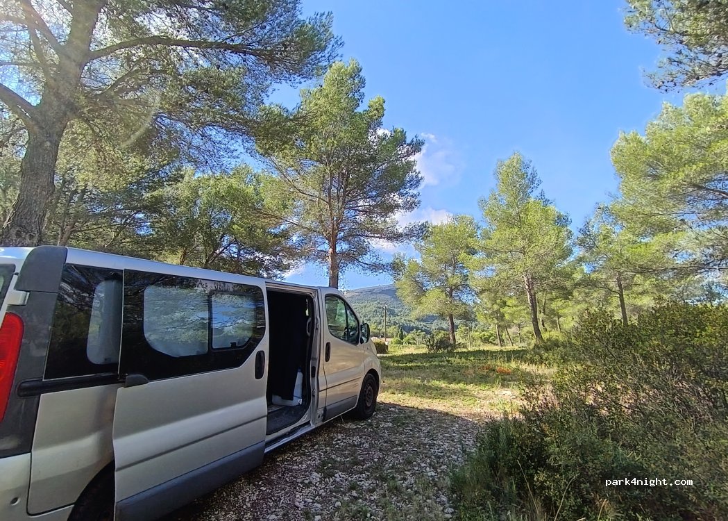 (13260) Cassis - DFCI-HC-168 — foto