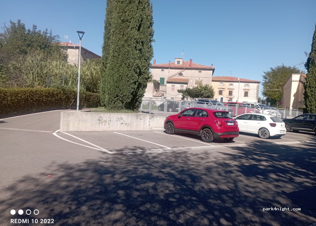() Orciano Pisano - Piazza dei Bersaglieri — foto