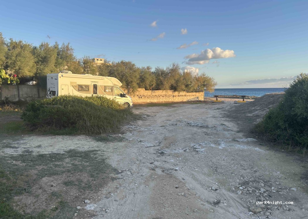 (73010) Torre Castiglione - Via Flumendosa — foto 2