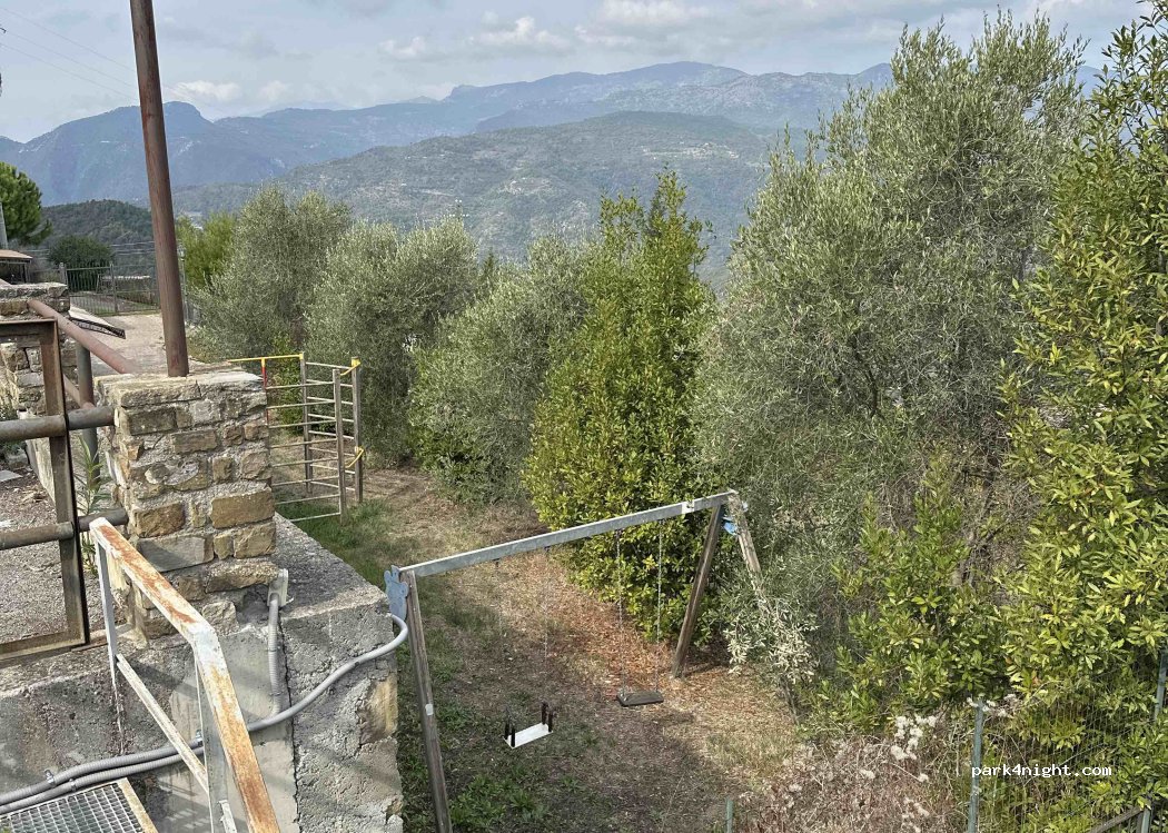 (18032) Perinaldo - Strada Ubago — foto