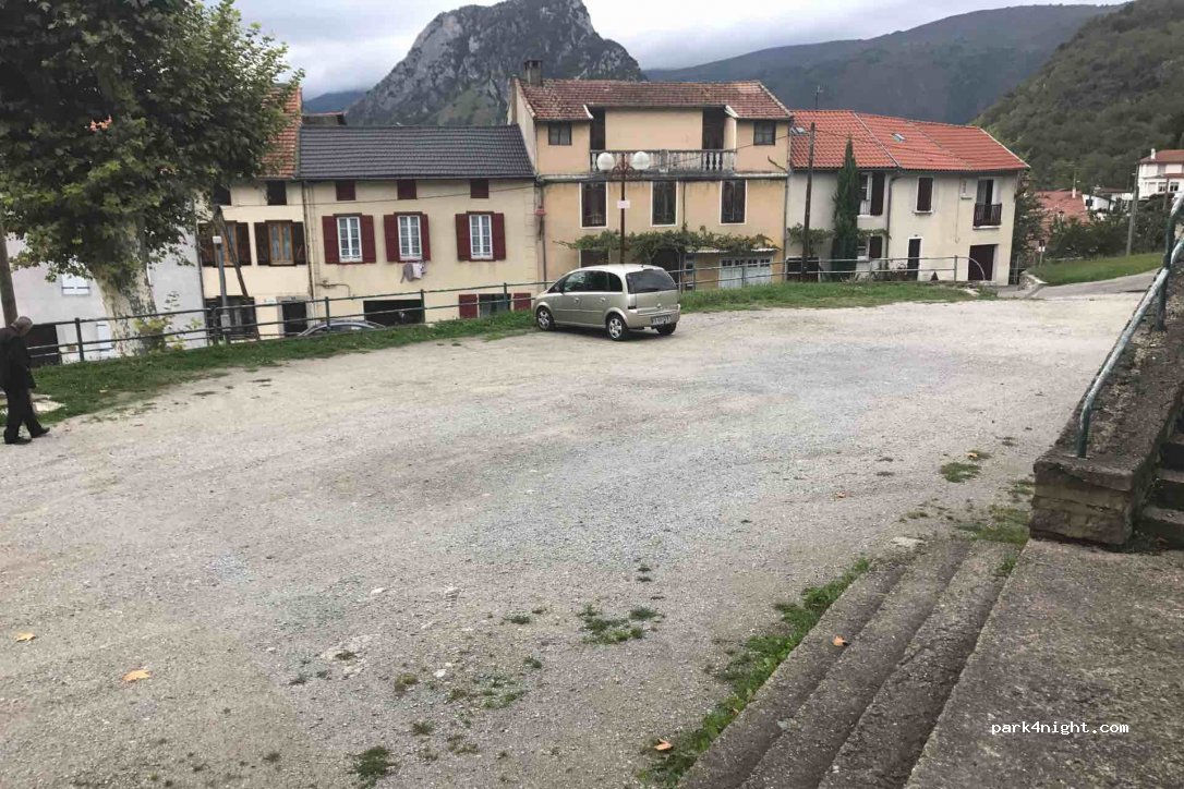 (09400) Tarascon-sur-Ariège - 5 Esplanade de la Libération — foto 2