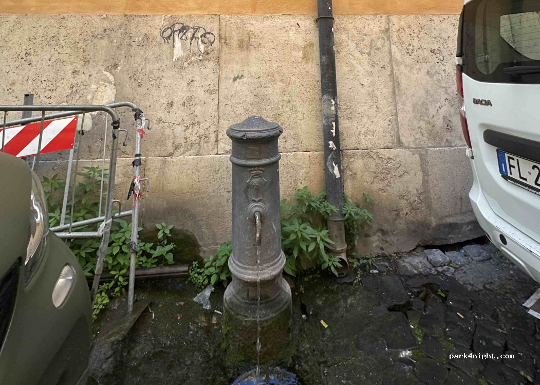 (00184) Rome - Via delle Frasche — foto