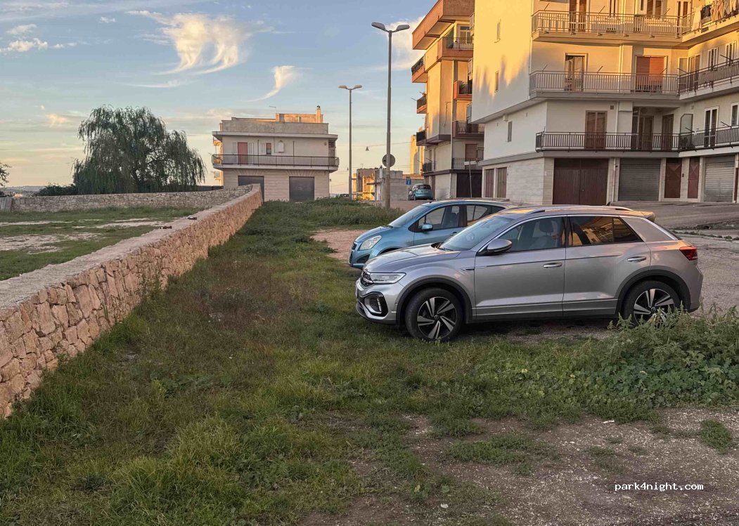 (72013) Ceglie Messapica - Via Ancona — foto