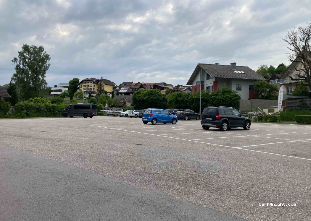 (4863) Seewalchen am Attersee - 41 Attersee Straße — foto