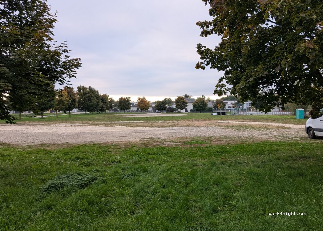 (2214) Gemeinde Auersthal - Dammweg — foto