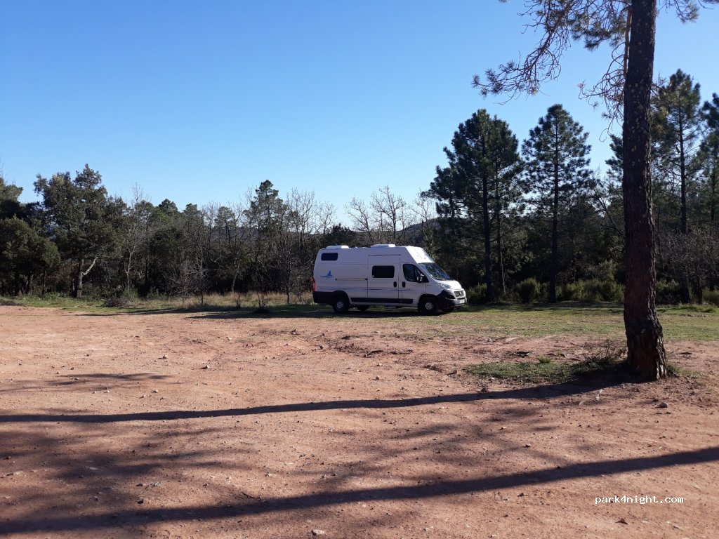 (83440) Tourrettes - 1301 Ancien Chemin de Grasse — foto 2