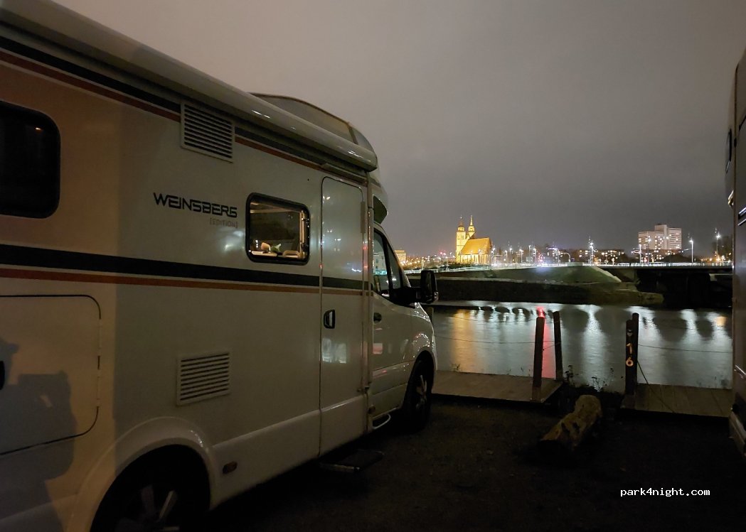 Wohnmobilstellplatz am Winterhafen Magdeburg — foto 5