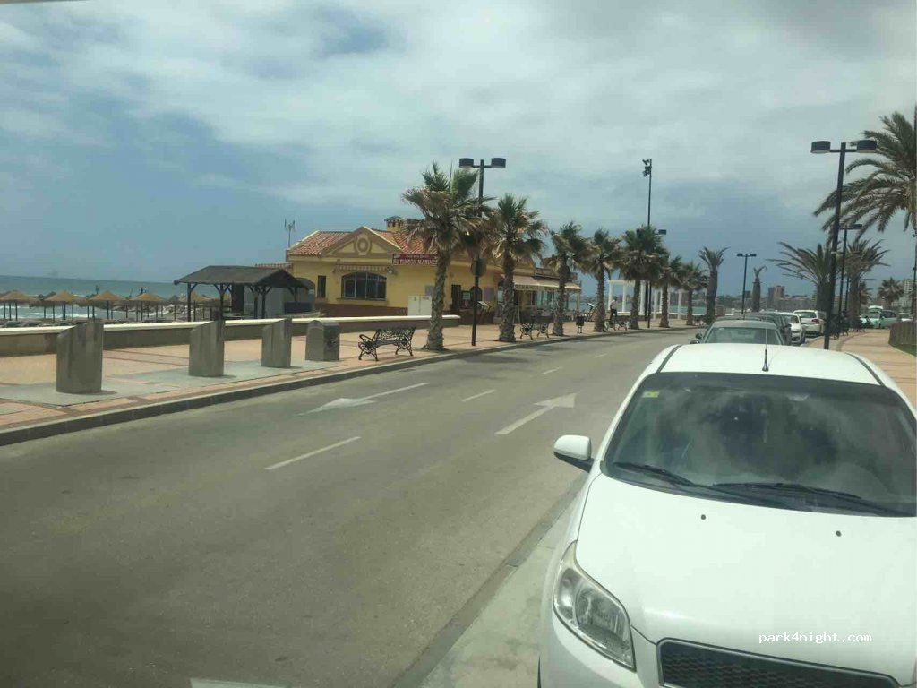 (29640) Fuengirola - 154 Paseo Marítimo Rey de España — foto 3