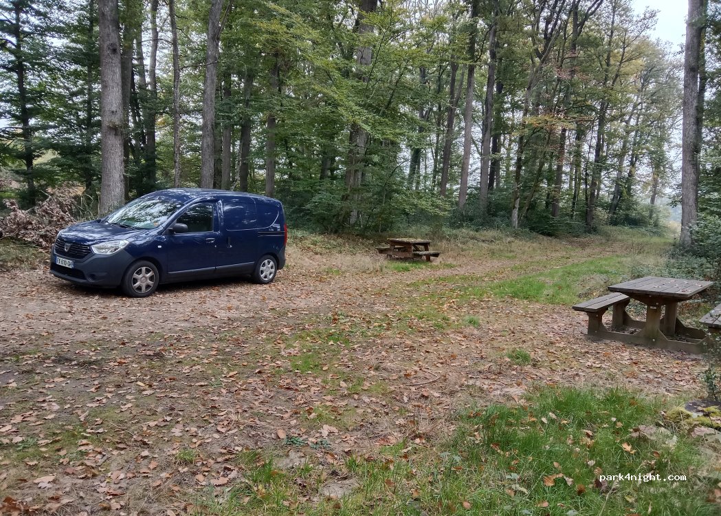 (03360) Isle-et-Bardais - Route Forestière d'Isle — foto 2