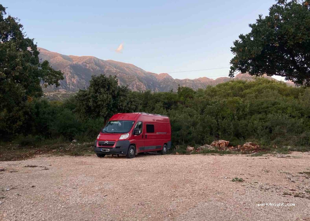 (9425) Himarë - Unnamed Road — foto