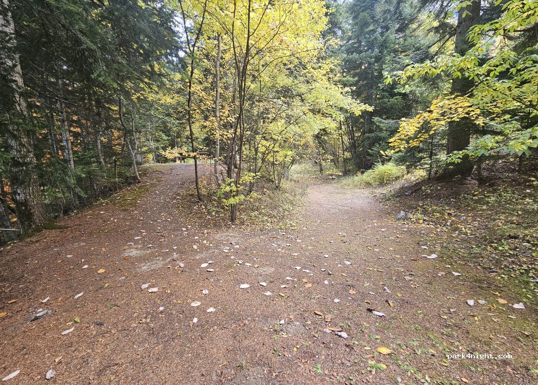 (05160) Pontis - Route de la Fontaine des Miracles — foto